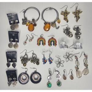 EARRINGS Bundle 17 Pair Wire Hoop Fashion JEWELRY Lot Gift ReSale